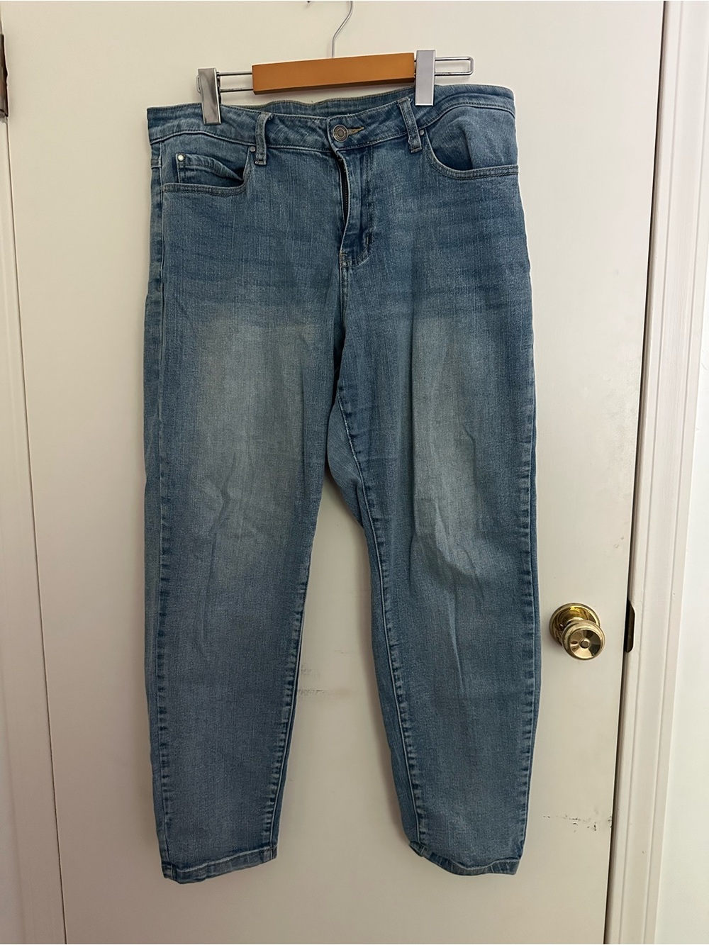 Grace & Lace Women's Light Wash Boyfriend Jeans